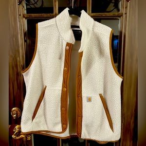 Off white Carhartt vest! Size Large